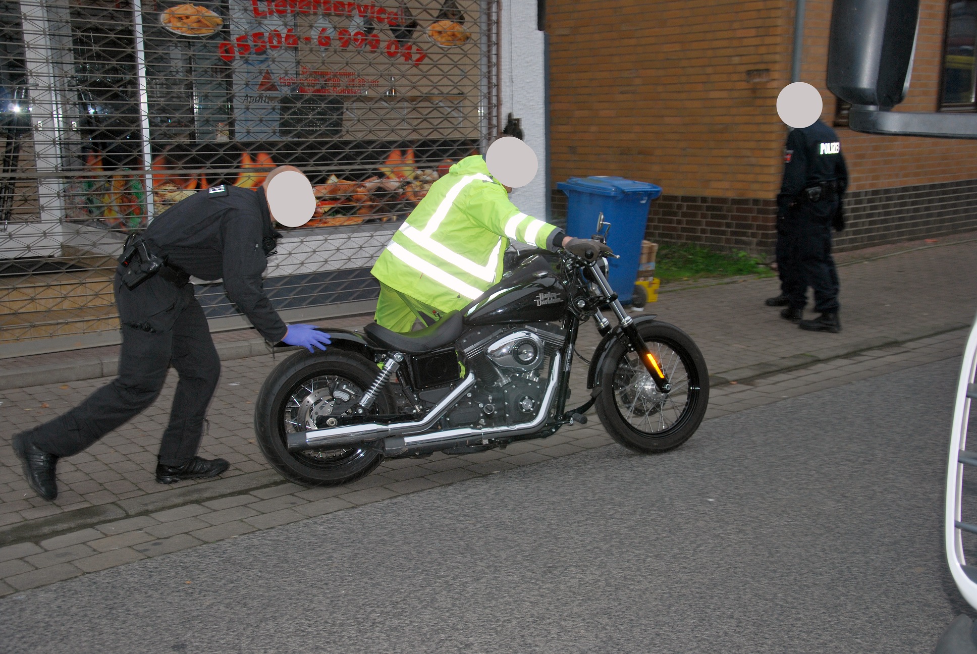 Vertreter des Hofer Charters betonen: Wir sind keine Kriminellen: Hells  Angels wollen gegen Verbot des Vereinssymbols klagen - Region -  Nordbayerischer Kurier