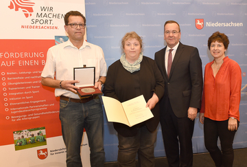 Verein: TSV Eintracht Wachenhausen von 1908 e. V. 1. Vorsitzender Herr Heiko Röglin, stellvertretende Vorsitzende Frau Petra Heidelberg-Heise, Jugendleiterin Frau Susanne Röglin