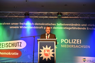 Veranstaltung: Polizeischutz für die Demokratie