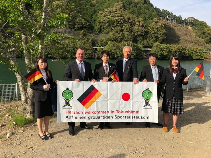 Minister Pistorius mit einer japanischen Delegation in Tokushima