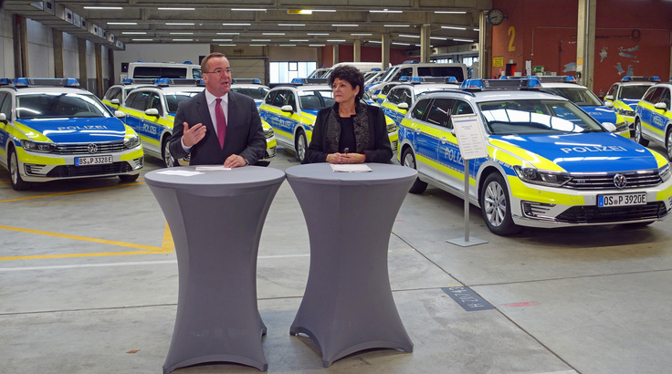 Innenminister Boris Pistorius mit Polizeipräsidentin Christiana Berg (Quelle: Pressestelle Innenministerium)