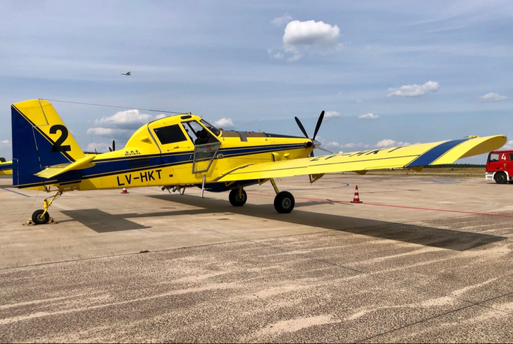 Löschflugzeug Seitenansicht
